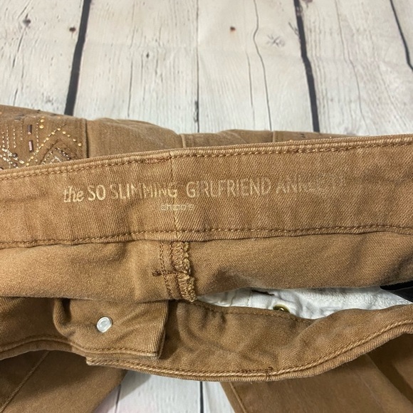 Chico’s So Slimming Girlfriend Ankle Timber Color Pants (Womens size 8) - Picture 5 of 10
